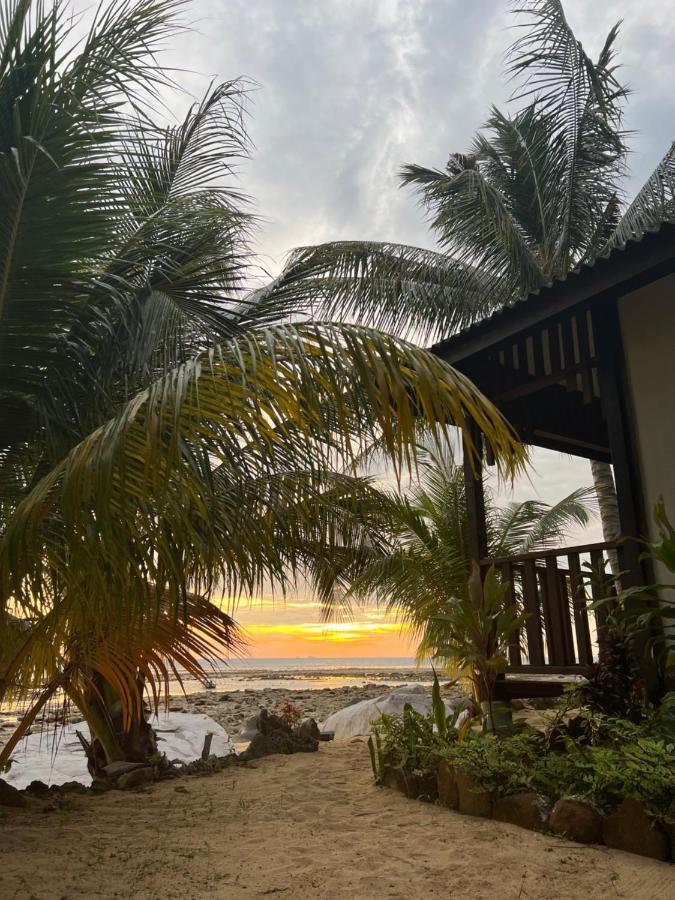 Beach House Kampung Genting Exteriér fotografie