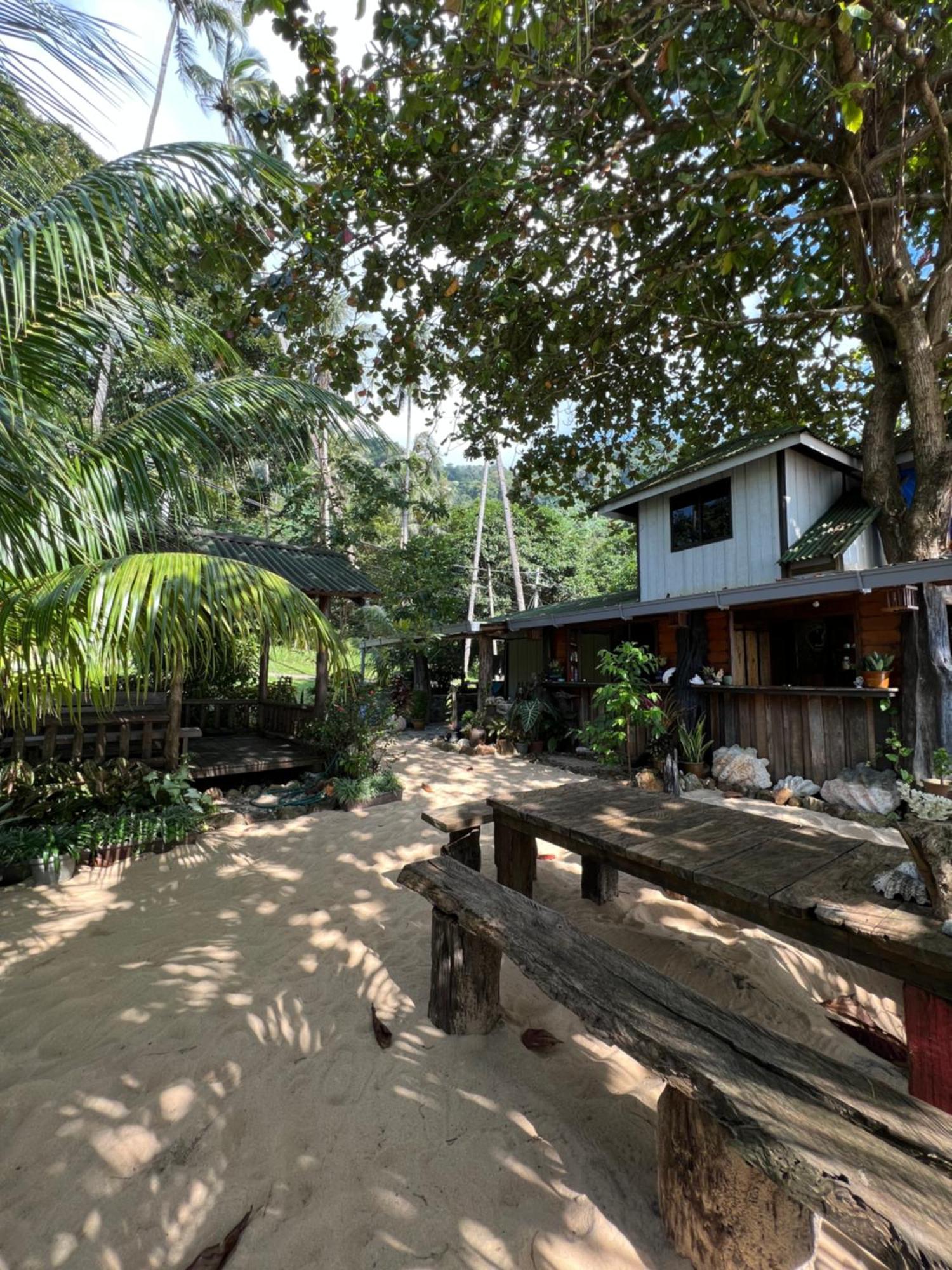 Beach House Kampung Genting Exteriér fotografie