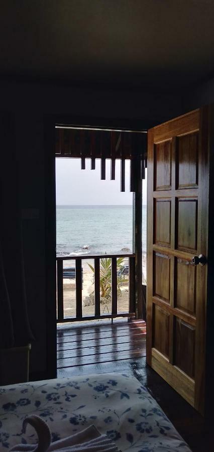 Beach House Kampung Genting Exteriér fotografie
